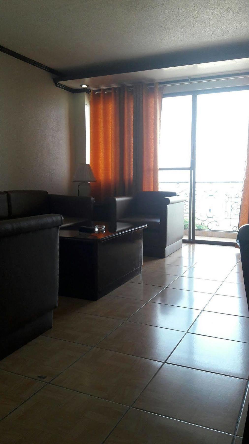 Don Felipe Hotel Ormoc Kültér fotó