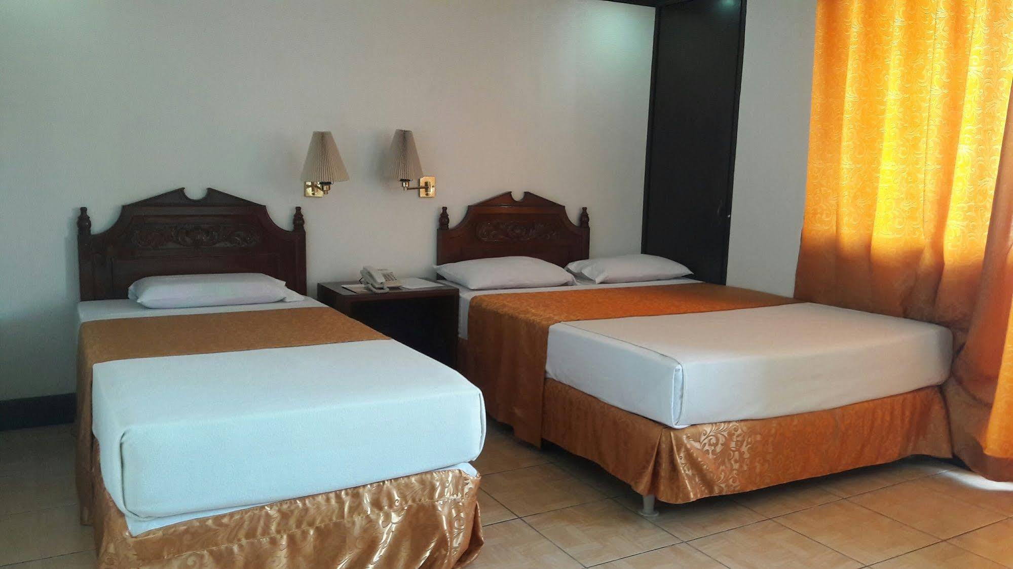 Don Felipe Hotel Ormoc Kültér fotó